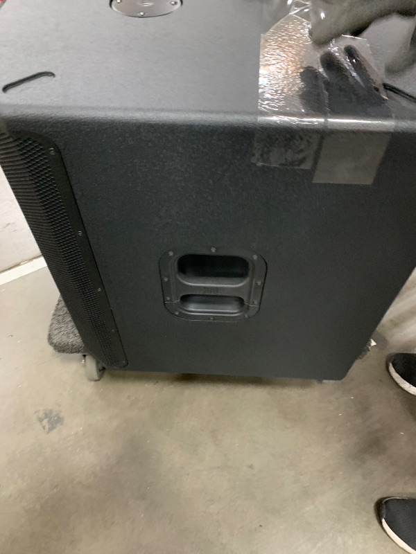 Photo 1 of Could not set bluetooth ****JBL Professional PRX918XLF 18-Inch Powered Subwoofer, Portable PA, 2000 Watt, DSP, Parametric EQ, Bluetooth Low Energy (BLE), and APP Control, Black