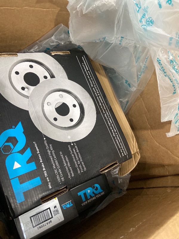 Photo 3 of TRQ Front and Rear Ceramic Brake Pad and Rotor Set Compatible with 2002-06 Toyota Camry LE Japan Built Models 1st VIN Digit J