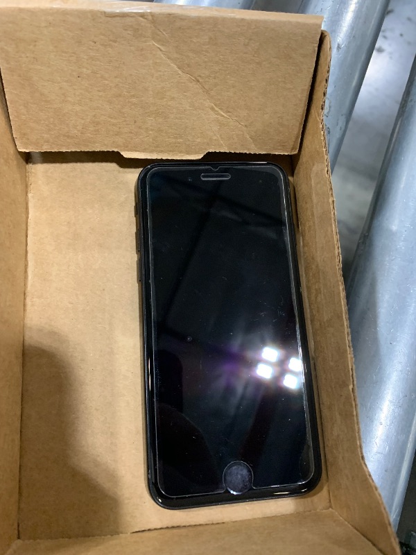 Photo 1 of Apple iPhone SE 2nd Generation, US Version, 64GB, Black - Unlocked (Renewed)