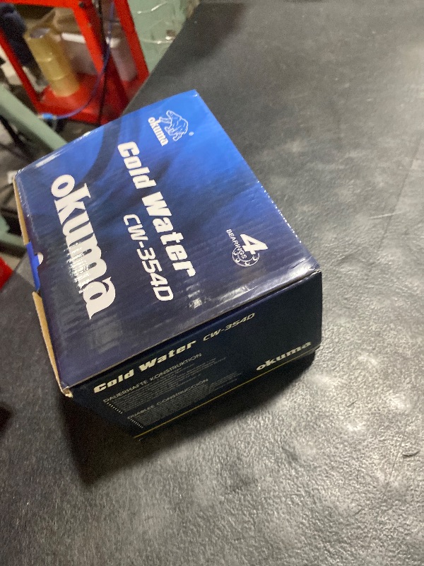 Photo 1 of Okuma Coldwater 350 Low Profile Linecounter Reel CW354D, Right Hand