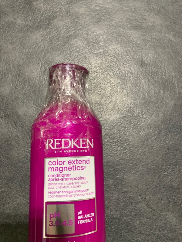 Photo 1 of Redken Color Extend Magnetics Conditioner For Color-Treated Hair - Protects Color & Adds Shine, With Amino Acid, Sulfate-Free Conditioner