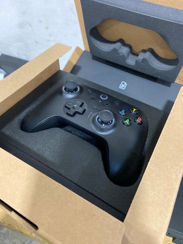 Photo 1 of Razer Wolverine V3 Tournament Edition Wired Gaming Controller: Licensed for Xbox Series X|S, Xbox One, Windows PC - 6 Remappable Buttons - Fast Triggers - USB-C Cable - Wired Tournament Mode - Black