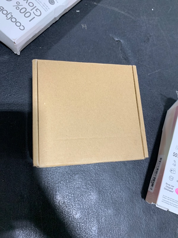 Photo 1 of Pop Up Sticky Note Dispenser Sticky Note Holder Pop Up Note Dispenser Transparent Top for 3 x 3 Inch Sticky Notes School Office Home Store Black Base Clear Top (2)
