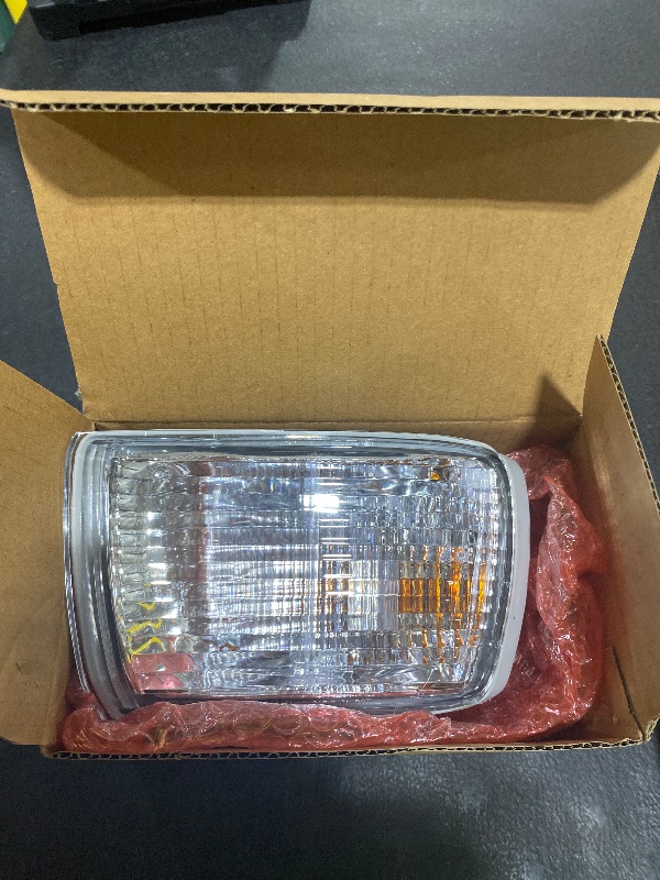 Photo 1 of Depo Autolamp for 2003 2004 2005 Toyota 4runner turn 2pack 