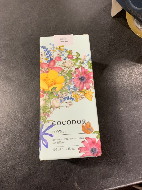 Photo 1 of COCODOR Reed Diffuser Set with Preserved Baby's Breath with Sticks/April Breeze / 6.7oz / Scent Fragrance Oil Diffuser for Bedroom Bathroom Home Décor