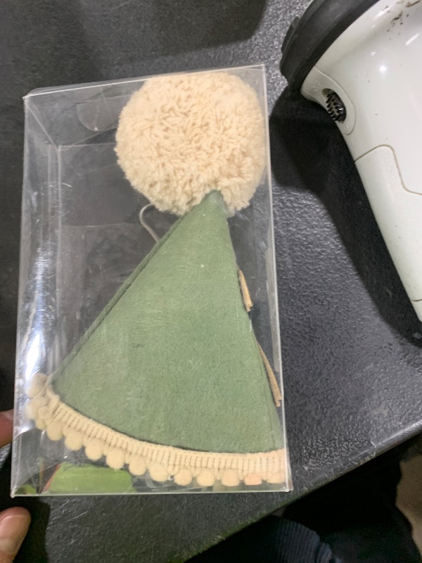 Photo 1 of Agvgaza Simple 2nd Birthday Hat - Second Cone Hat,Two Years Old Decor Photo Props,Party Crown Outfit for Girls/Boys (Green)