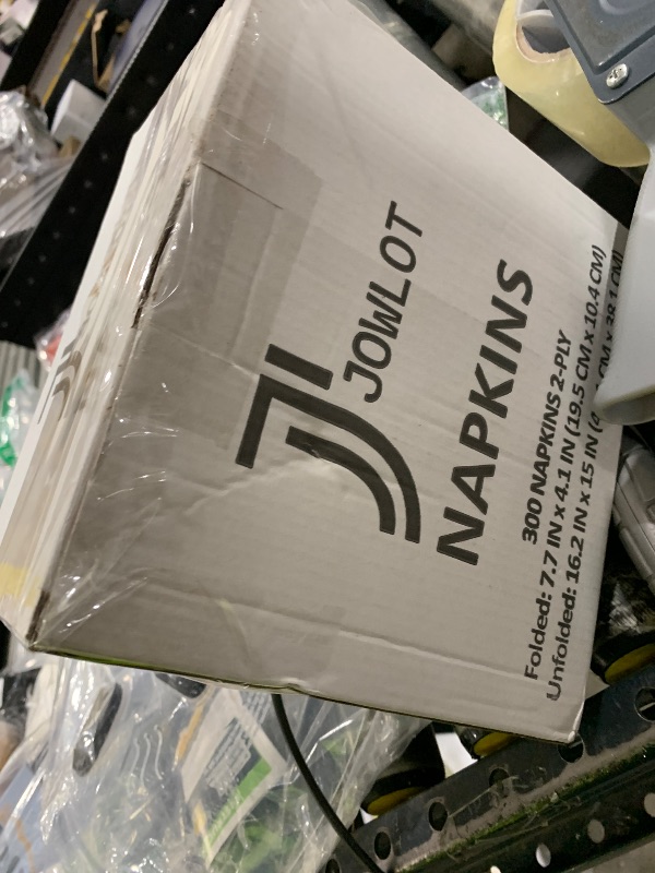 Photo 1 of  NAPKINS 300 COUNT 