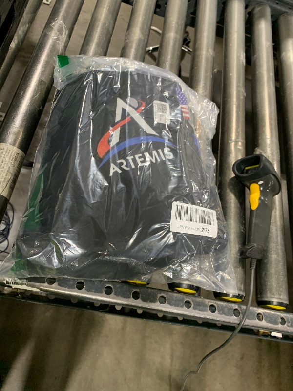 Photo 1 of Artemis Mission 1 One Astronaut Patch Front and Back Design Pullover Hoodie SIZE MEDIUM