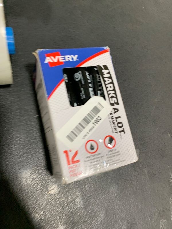Photo 1 of Marks-A-Lot Avery Regular Desk-Style Size Chisel Tip, 12 Black Permanent Markers are perfect for signs and posters (07888)