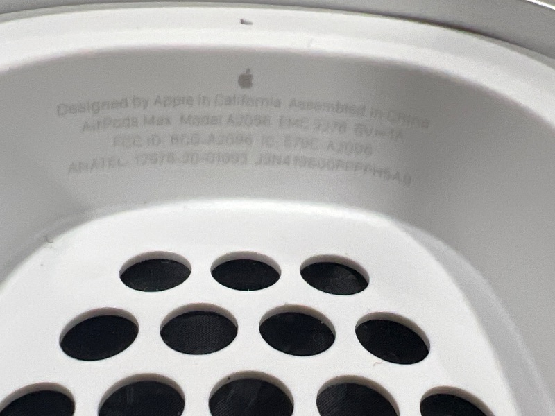 Photo 1 of Apple AirPods Max Wireless Over-Ear Headphones, Active Noise Cancelling, Transparency Mode, Personalized Spatial Audio, Dolby Atmos, Bluetooth Headphones for iPhone – Silver