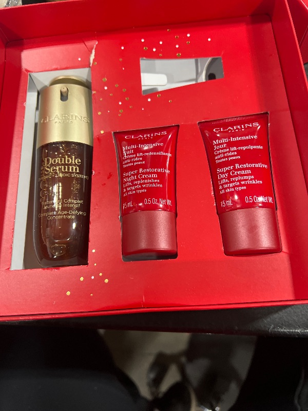 Photo 1 of Clarins Double Serum and Super Restorative Set