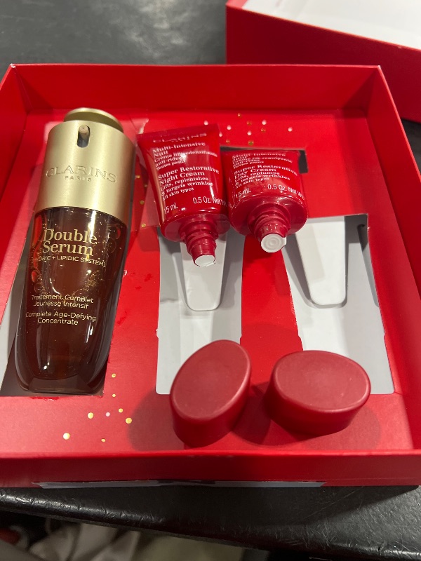 Photo 1 of Clarins Double Serum and Super Restorative Set
