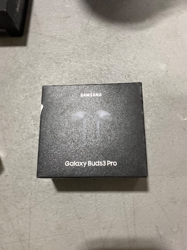 Photo 1 of Samsung Galaxy Buds 3 Pro AI True Wireless Bluetooth Earbuds, Noise Cancelling, Sound Optimization, Redesigned Comfort Fit, Silver [US Version, Amazon Exclusive, 2Yr Warranty]
