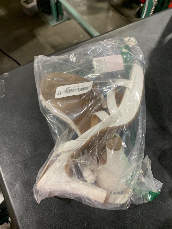 Photo 1 of Naturalizer Womens Brenta Heeled Sandal White 8.5 W