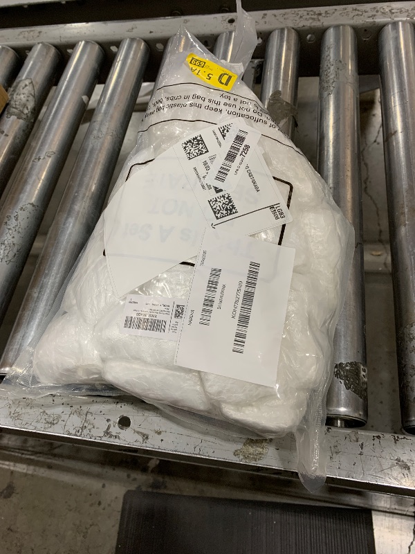 Photo 1 of Shoe Covers Disposable Durable Non slip Boot Covers for Floor, Carpet, Shoe Protectors(Clear,400 Pcs)