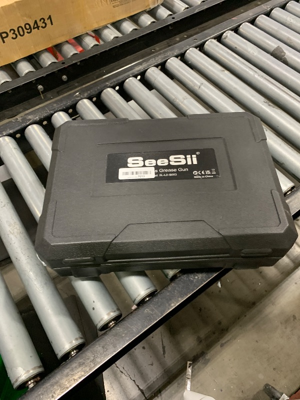 Photo 1 of Seesii Innovative 2-in-1 Grease Gun: High-Efficiency 5.3 oz/min 12,000 PSI Electric Grease Gun Kit with 2 * 2.0AH Batteries and Charger, Easy-to-Use for Farmers, Equipment Operators & Owners