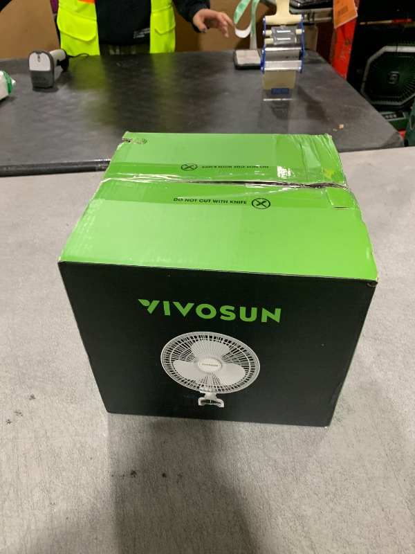 Photo 1 of VIVOSUN AeroWave A6 Grow Tent Clip Fan, Patented Portable Auto Oscillating Fan 6” with 2-Speed, Strong Airflow but Low Noise, and Fully-Adjustable Tilt for Hydroponic Ventilation, White, 1-Pack