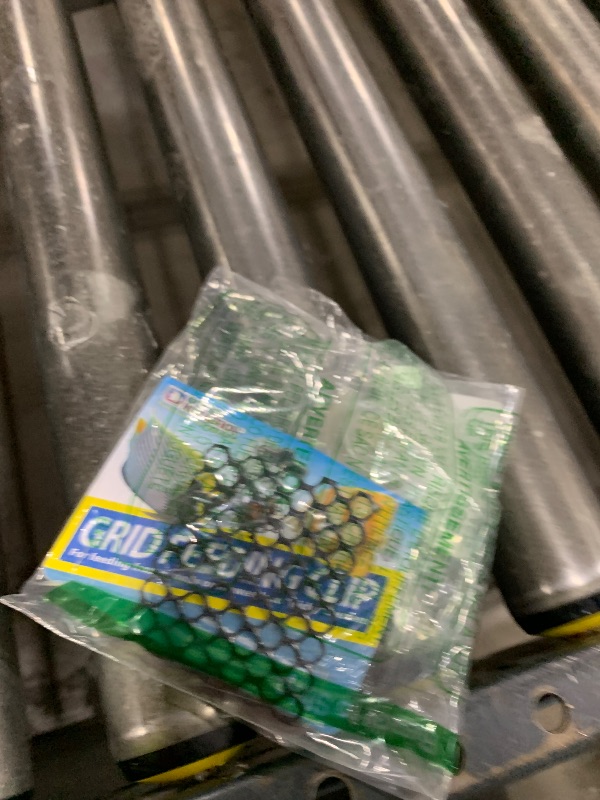 Photo 1 of Ocean Nutrition (Salt Creek) AON25105 1-Pack Feeding Frenzy Grid Feeder Clip for Fishes