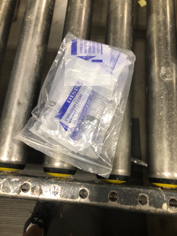 Photo 1 of 20ml Syringe for Liquid, Oral, Scientific Labs, Measurement, Dispensing, with Cap- 3 Pack 20ml Syringes