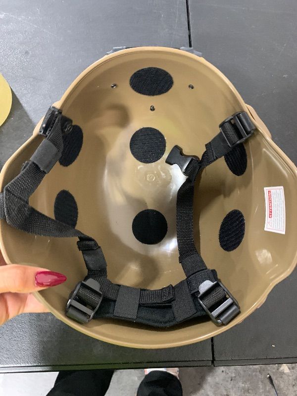 Photo 1 of H World Shopping Adjustable Maritime 10 Level of Kevlar Aramid Fibre Protective Helmet Tan DE M/L