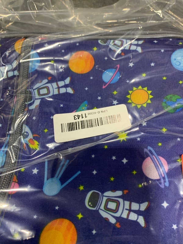 Photo 1 of FlowFly Kids Lunch box Insulated Soft Bag Mini Cooler Back to School Thermal Meal Tote Kit for Girls, Boys, Astronaut