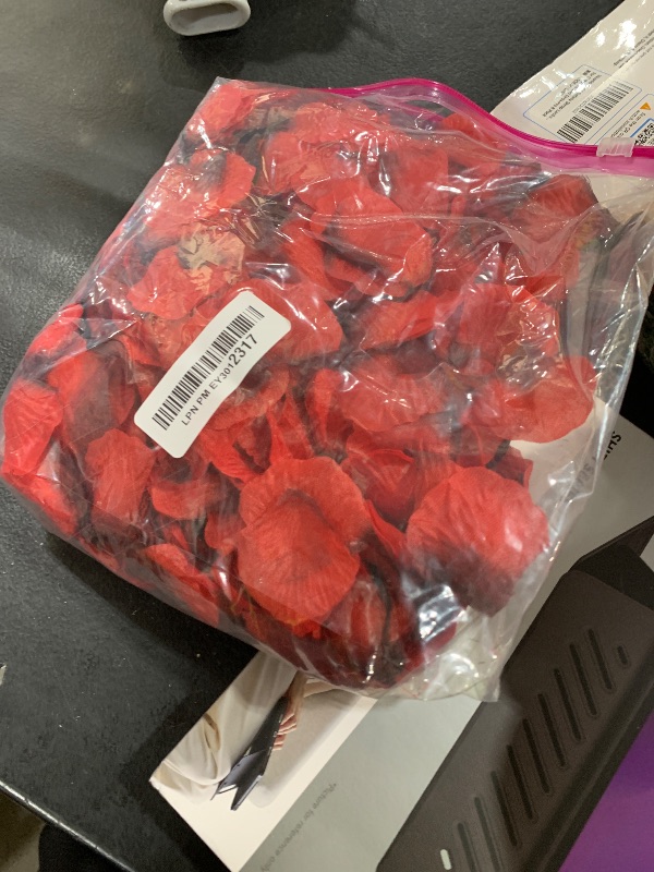 Photo 1 of CODE FLORIST 2200 PCS Dark-Red Silk Rose Petals for Romantic Night,Wedding,Proposal Anniversary Flower Decorations