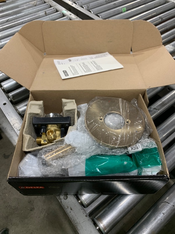 Photo 1 of Delta Nicoli 14 Series Brushed Gold Bathtub Shower Faucet Set with Handheld Shower Head, Valve Trim Kit, Champagne Bronze 144749-CZ-HS (Valve Included)
