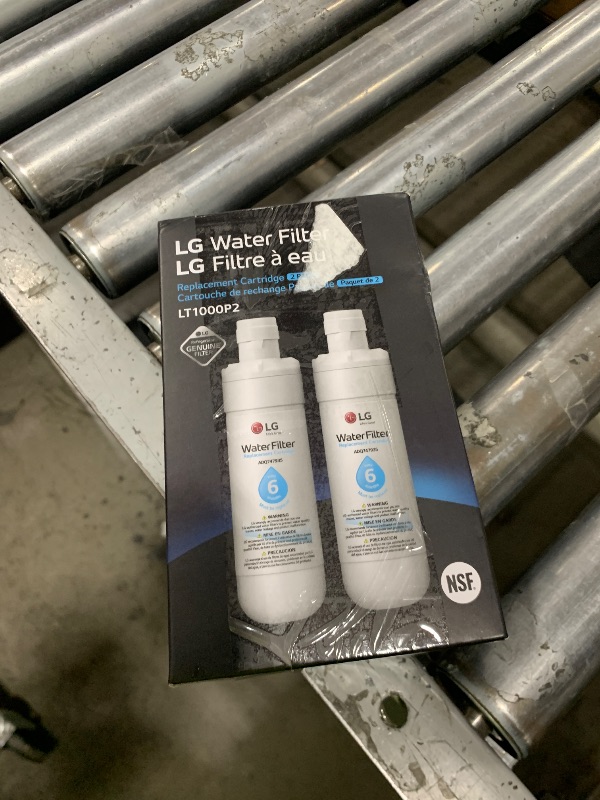 Photo 1 of LG LT1000P2 6-Month / 200 Gallon Refrigerator Replacement Water Filter, Reduces Chlorine, 2 Count (Pack of 1), White.