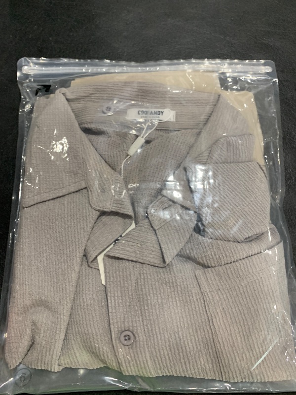 Photo 1 of Men's Casual Button Down Shirts Short Sleeve Textured Shirt Summer Untucked Vacation Beach Wedding Shirts Light Grey