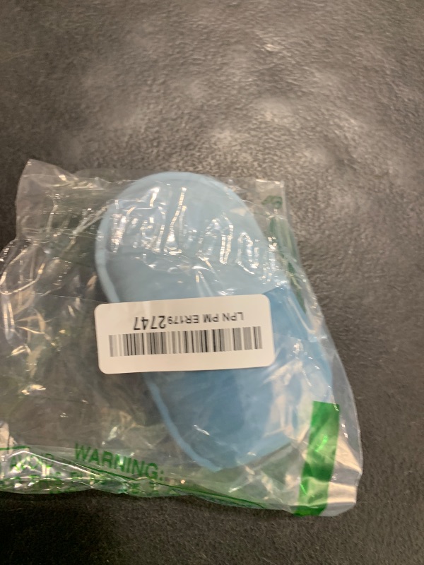 Photo 1 of 1Pcs Ice Roller for Face, Ice Face Roller, Reusable Silicone Ice Mold for Face, Facial Beauty Ice Roller Skin Care Tools for Shrink Pores Anti Wrinkle Reduce Puffiness (Blue)