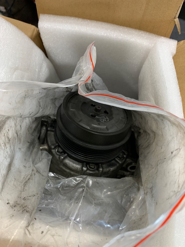 Photo 1 of Air Condition AC Compressor with A/C Clutch Compatible with Mercedes-Benz R500/ML500 5.0L 2006-2007, CL500/S500 5.0L 2002-2006, B200 2.0L 2006-2011, C240 2.6L/C320 3.2L 2001-2005 Replace CO 10807JC