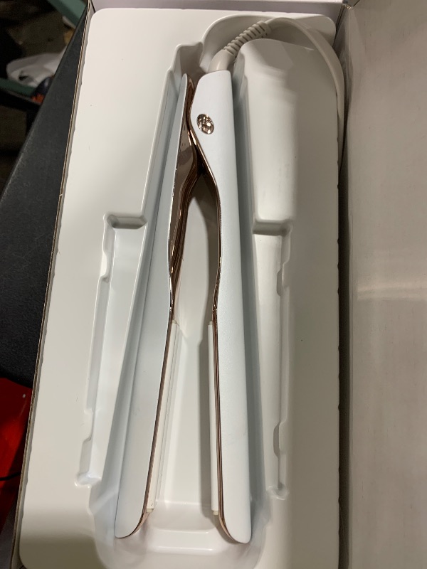 Photo 1 of T3 SinglePass StyleMax Professional 1" Ceramic Flat Iron with Custom Heat Automation, 9 Heat Settings, Longer Ceramic Plates, For Straightening, Waving, Curling & Styling