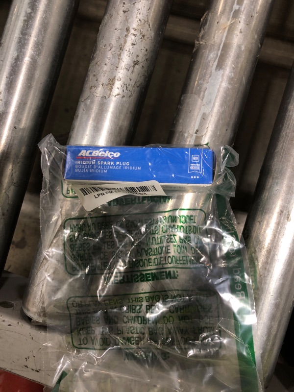 Photo 1 of ACDelco GM Original Equipment 41-988 Iridium Spark Plug (Pack of 1)
