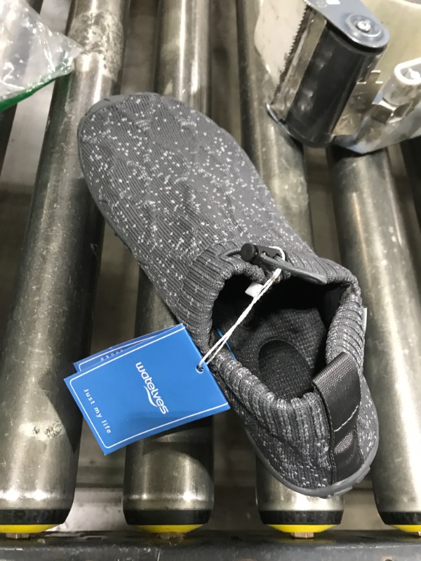 Photo 1 of WateLves Water Shoes Mens Womens Beach Swim Shoes Quick-Dry Aqua Socks Pool Shoes for Surf Yoga Water Aerobics
SIZE 7-7.5