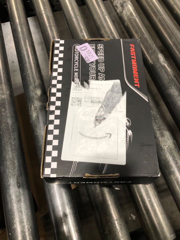 Photo 1 of FASTMOMENT Bar End Motorcycle Mirrors 7/8" Round CNC Cutting Handlebar Mirrors Compatible With Most Street Bikes, Scooters, Cruisers (White Lenses)