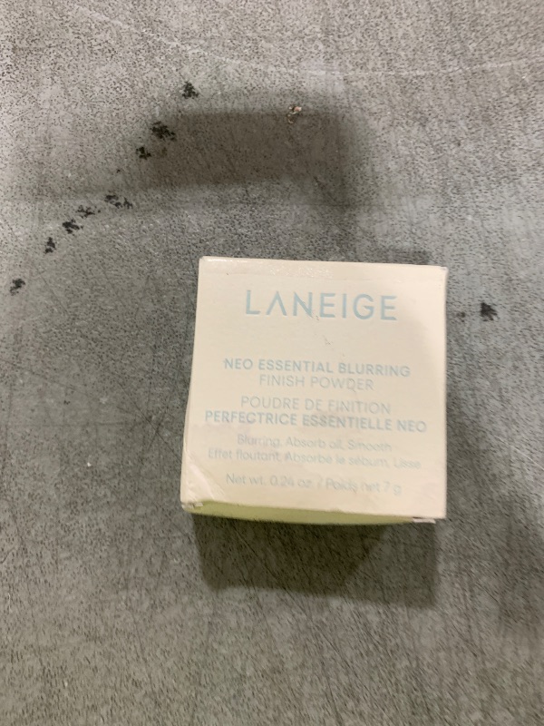 Photo 1 of LANEIGE Neo Blurring Powder: Korean Oil-Control Compact with Pore Blurring, Smoothing Finish & Travel-Friendly, No-Spill Packaging