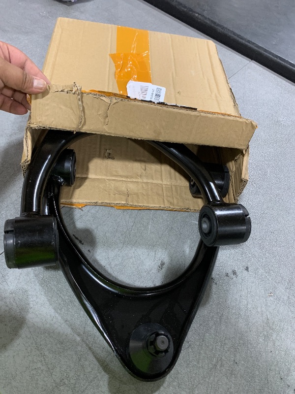 Photo 1 of NewYall Front Upper Left and Right Suspension Control Arm with Ball Joint for Lexus IS300 2001-2005