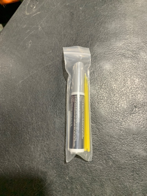 Photo 1 of SYOAUTO Silver Rim Touch Up Paint Rim Scratch Repair Pen Wheel Touch Up Paint Car Rim Paint Pen Universal Color Silver Wheel Paint (Silver)