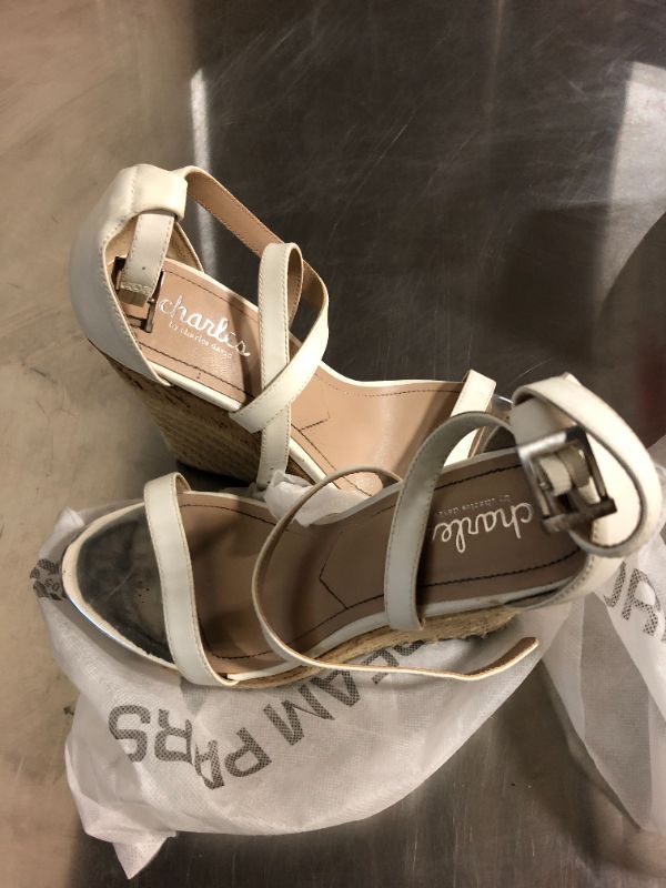 Photo 1 of DREAM PAIRS Women's Comfortable Open Toe Flat Sandals Fashion One Band Summer Dessy Sandals,Size 7.5,White,SDFS2409W