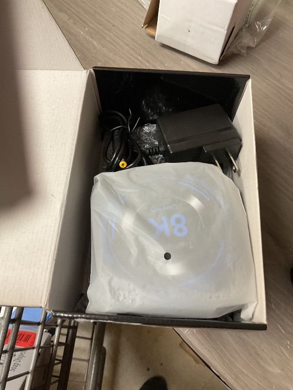 Photo 1 of Android TV Box 12.0 4GB 64GB TV Box 2024 Support 8K Dual-WiFi 2.4G 5.8G Android Box H618 Chipset with HDR10 BT5.0 USB 2.0 3D Ethernet with Mini Backlit Keyboard