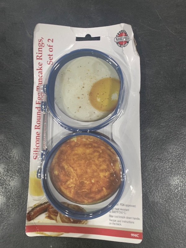 Photo 1 of Norpro Silicone Round Pancake/Egg Rings, 2 Pieces, Blue