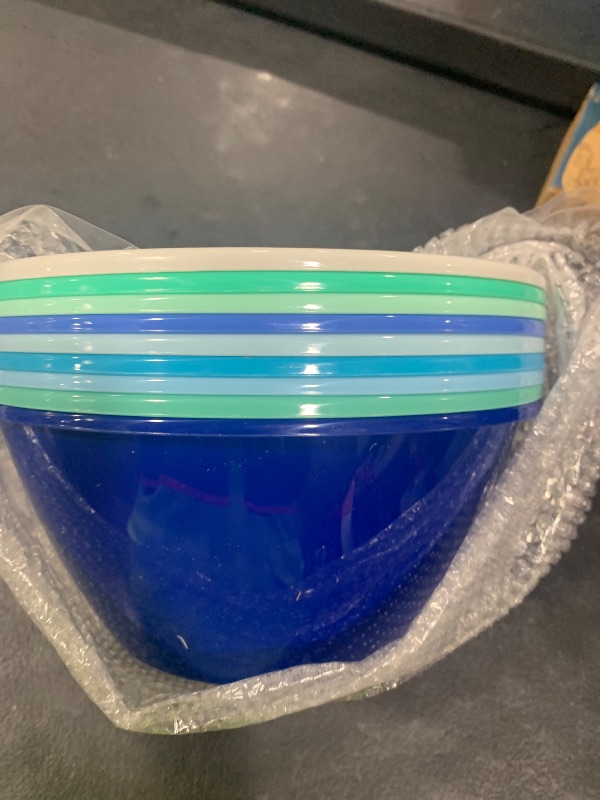 Photo 1 of 9 piece 120oz bowls plastic