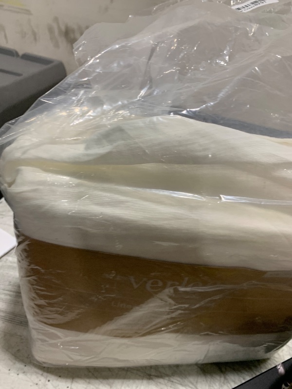 Photo 1 of 100% Pure European Flax Linen Duvet Set - 3 Pc King Size Duvet Cover with Shams - Breathable for Hot Sleepers, Durable Bedding Set - Corner Ties & Zipper Closure (King/California King, Cloud)