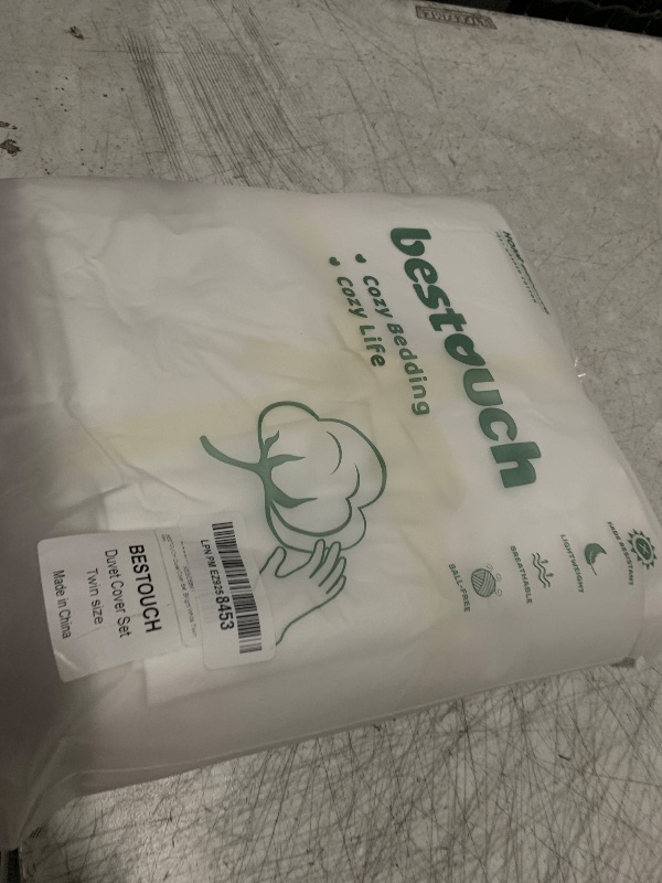 Photo 1 of BESTOUCH Duvet Cover Set 100% Washed Cotton Linen Feel Super Soft Comfortable Chic Lightweight 2 PCs Home Bedding Set Solid Bright White Twin/Twin XL