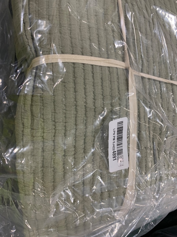 Photo 1 of EVERGRACEHOME Cotton Coverlet Set Full Queen Size 3 Pieces, Lightweight Soft Ribbed Matelassé Bedspread Quilt Set, Oversized Quilted Bedding Set with 2 Pillow Shams for All Seasons, Light Sage Green