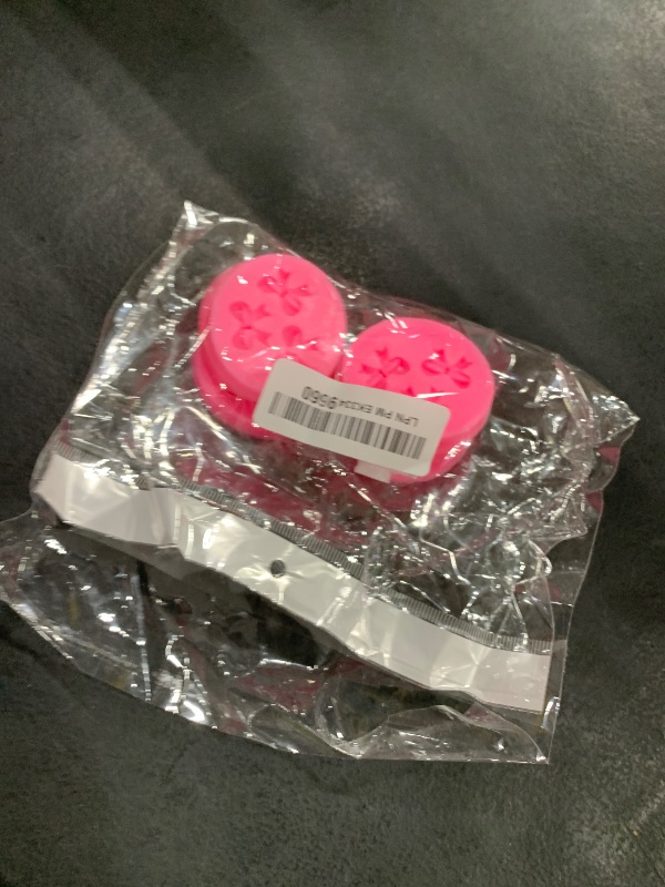 Photo 1 of 6 PCS of Fondant Molds, Practical Bow Silicone Mold, Suitable for Making Cakes, Soft Candies, Chocolates, Puddings, Sugar Art