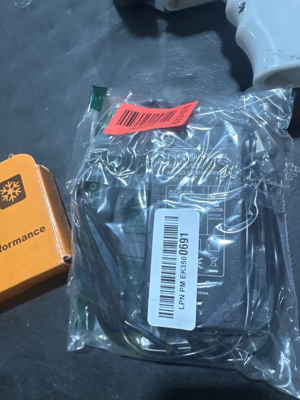 Photo 1 of Facmogu DC 12V 3A Power Adapter, 100-240V AC to DC 12V 3A 36W Power Suppy with Barrel Connector 5.5x2.5mm & 5.5x2.1mm, 12 Volt 3 Amp Desktop Adpater 12V Switching Transformer AC/DC Power Converter