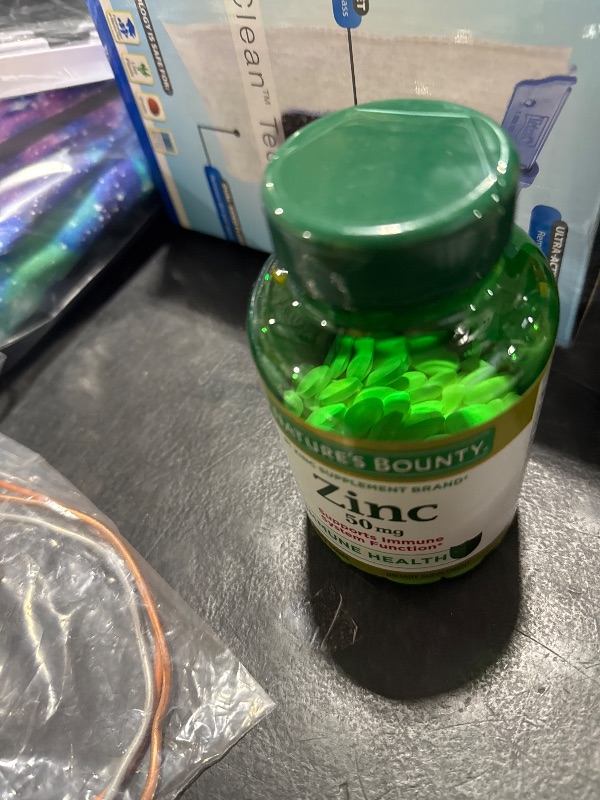 Photo 1 of Nature's Bounty Zinc 50mg, Immune Support & Antioxidant Supplement, Promotes Skin Health, 1 Caplet Per Day, Gluten Free, 250 Vegetarian Caplets