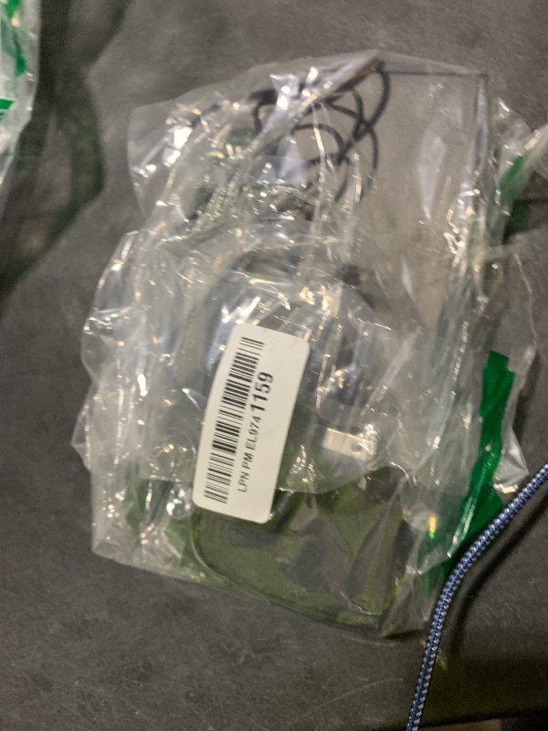 Photo 1 of 10 Port 2.5G Unmanaged Ethernet Switch, 8 x 2.5G Base-T Ports, 2 x 10G SFP, Compatible with 100/1000/2500Mbps, VLAN, Fanless, Desktop/Wall Mount YuanLey 2.5Gbe Network Switch for Wireless AP, NAS, PC