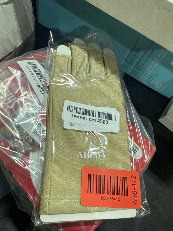 Photo 1 of AIRSEE UV Gloves for Nail Lamp,Professional UPF50+ UV Protection Gloves for Manicures Nail Art,Fingerless Gloves That Shield Skin from The Sun and Nail Lamp (Nude)